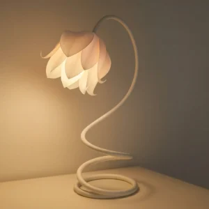Flower-Shaped Table Lamp image
